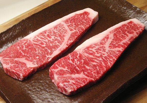 �y���i�ԍ��wMI�x�̂ݓ����\�z<br>�b�B���C���r�[�t<br>�T�[���C���X�e�[�L�i200���~�Q���j