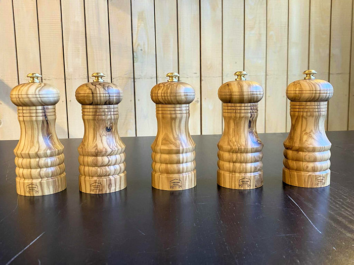 COOK & DINE HAYAMA���S�}�[�N����I���[�u�y�b�p�[�~��