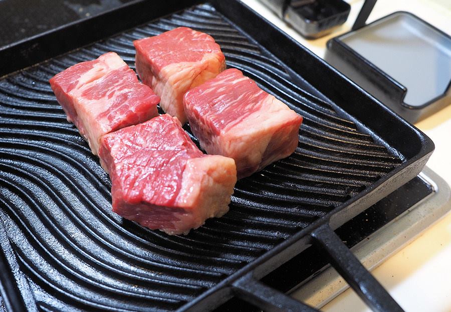 超簡単 牛バラ肉のグリルパンステーキ Cook Dine Hayama クックアンドダイン ハヤマ 公式サイト